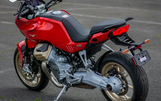 2023 Moto Guzzi V100 Mandello