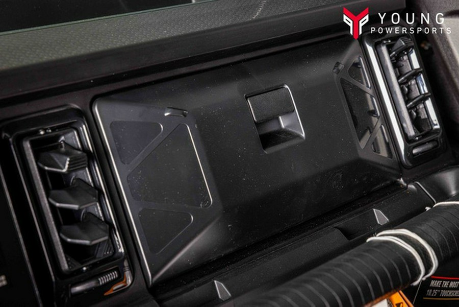 2026 Can-Am Defender MAX Limited HD11