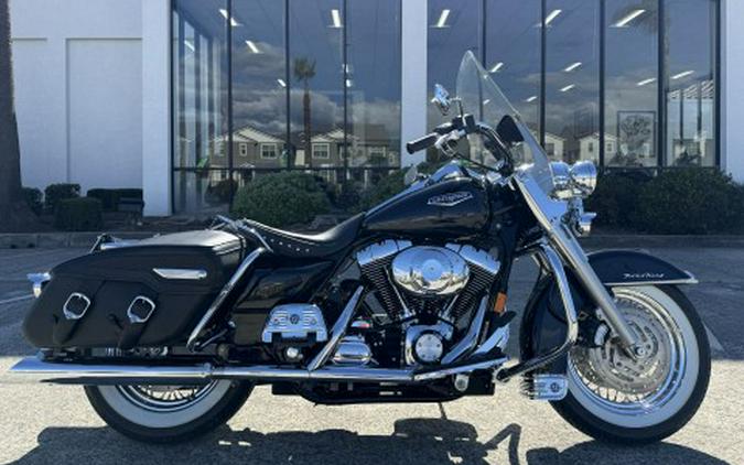 2005 Harley-Davidson FLHRCI Road King® Classic