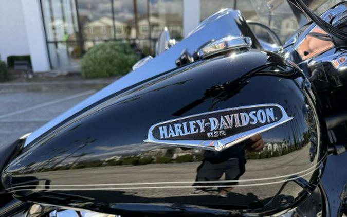 2005 Harley-Davidson FLHRCI Road King® Classic