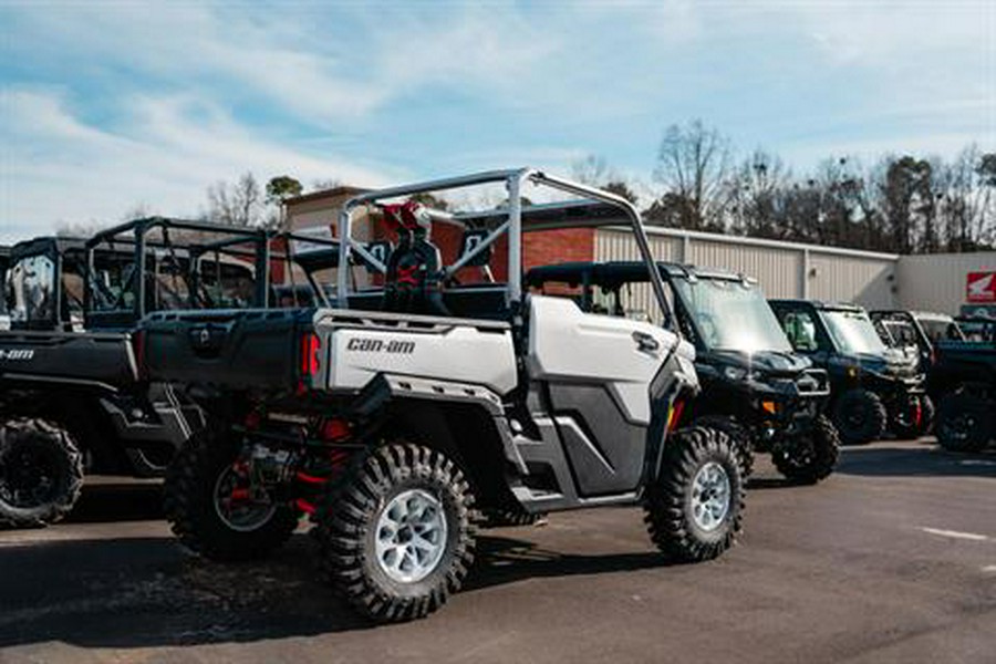 2024 Can-Am Defender X MR With Half Doors HD10