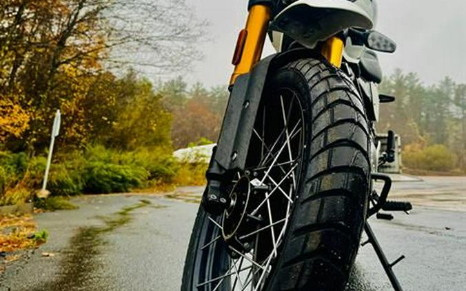 2026 Triumph Scrambler 400 XC