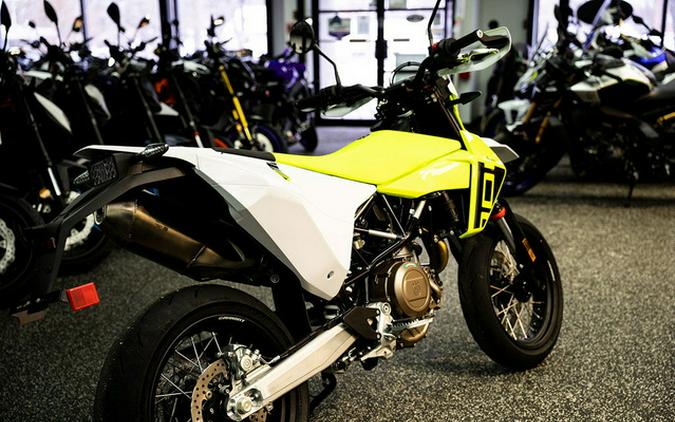2026 Husqvarna Supermoto 701