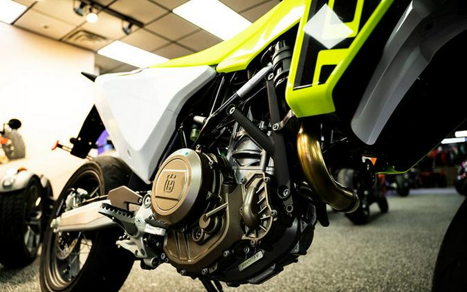 2026 Husqvarna Supermoto 701