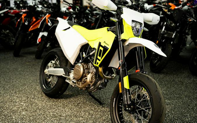 2026 Husqvarna Supermoto 701