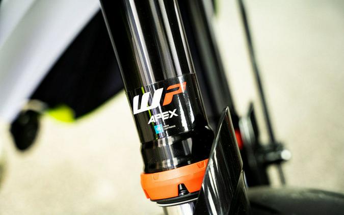 2026 Husqvarna Supermoto 701