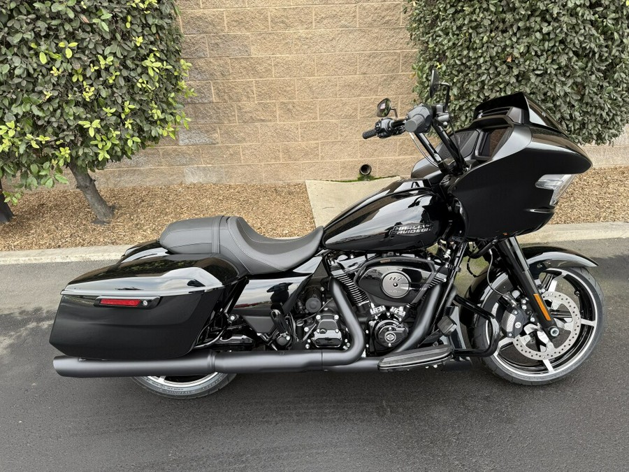 FLTRX 2025 Road Glide™