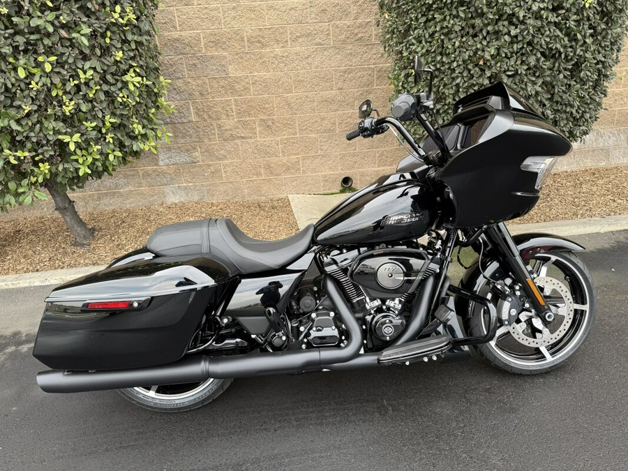 FLTRX 2025 Road Glide™