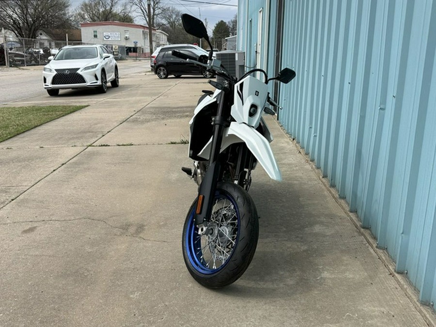 2025 Suzuki DR-Z 4SM