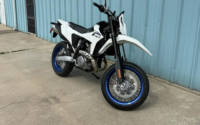 2025 Suzuki DR-Z 4SM