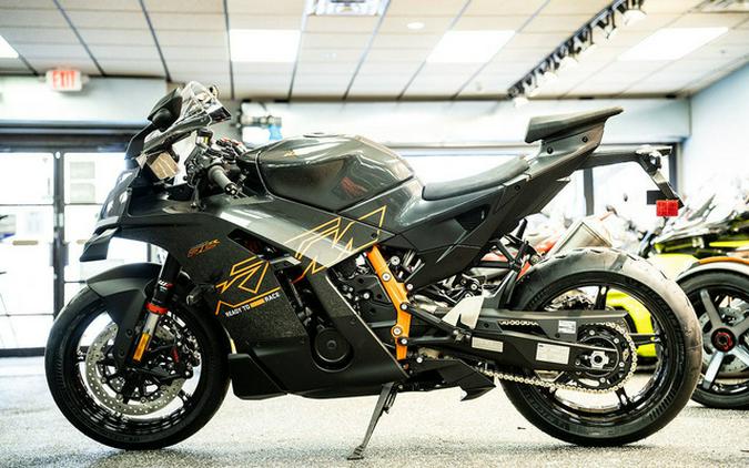 2026 KTM RC 990 R
