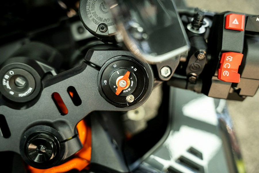 2026 KTM RC 990 R