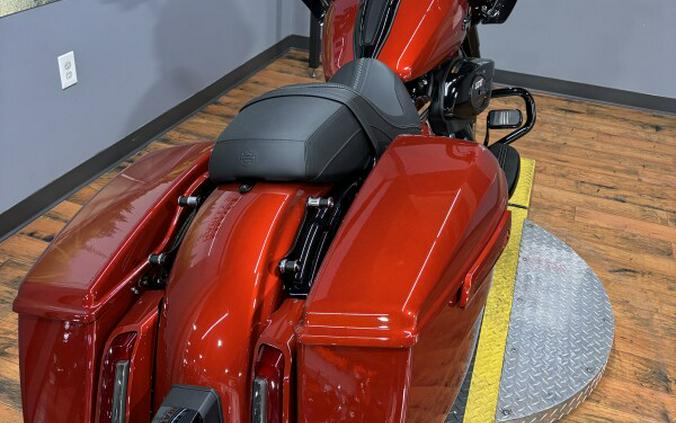 2025 Harley-Davidson® Road Glide™ WHSKEY FIRSTORM/BLACK TRIM