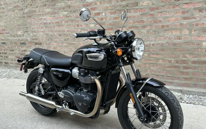 2022 Triumph Bonneville T100 Black