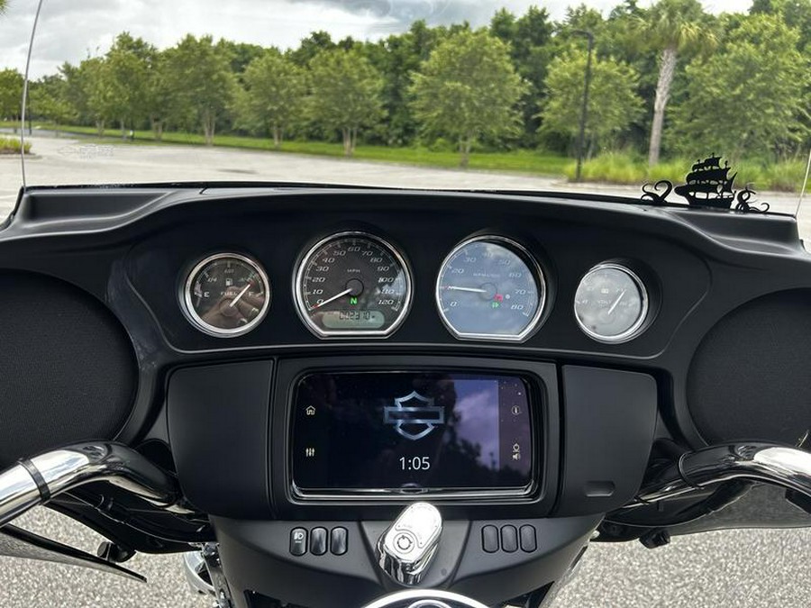 2024 Harley-Davidson® FLHTCUTG - Tri Glide® Ultra