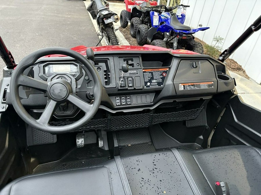 2025 Honda PIONEER 1000-6 DLX CRE Deluxe