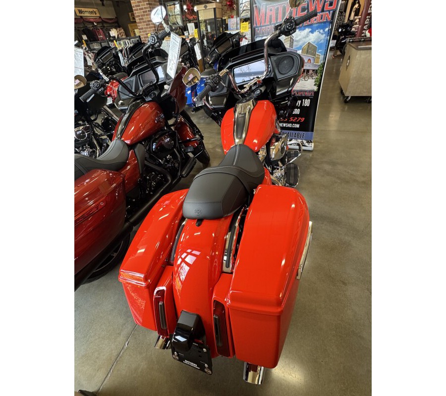 2026 Harley-Davidson® Road Glide® Blood Orange - Chrome