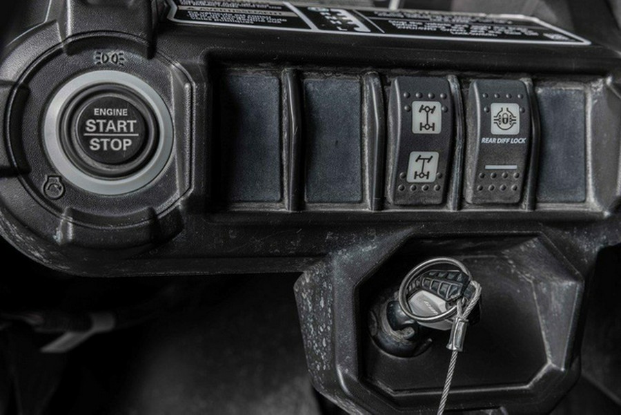 2022 Can-Am Commander MAX DPS