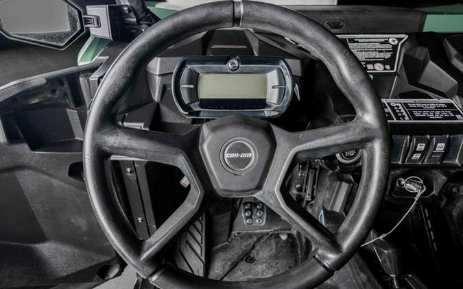 2022 Can-Am Commander MAX DPS