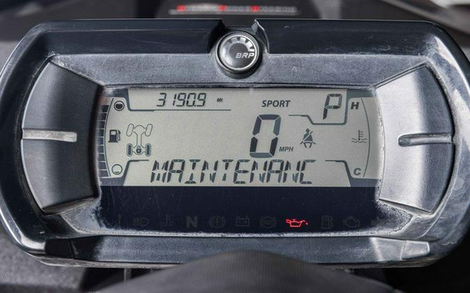 2022 Can-Am Commander MAX DPS