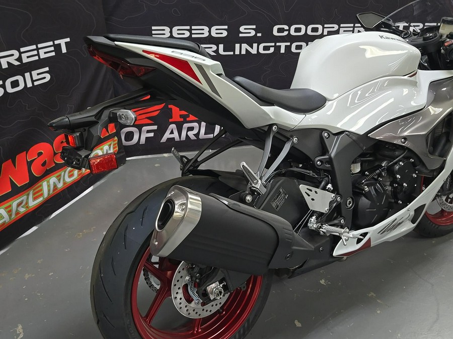 2025 Kawasaki Ninja ZX-6R ABS