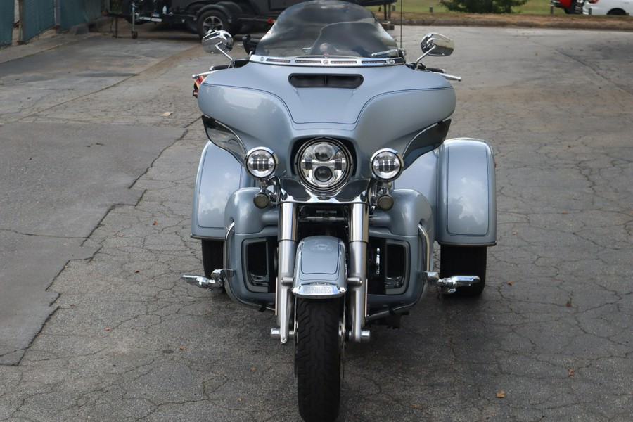 2023 Harley-Davidson Tri Glide Ultra FLHTCUTG
