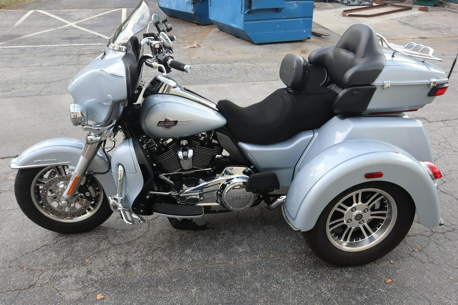 2023 Harley-Davidson Tri Glide Ultra FLHTCUTG