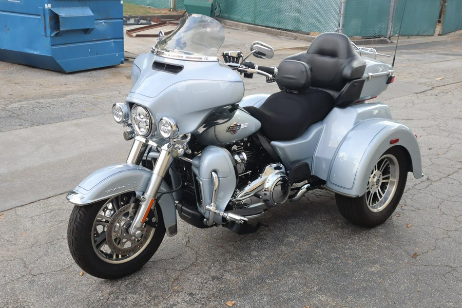2023 Harley-Davidson Tri Glide Ultra FLHTCUTG