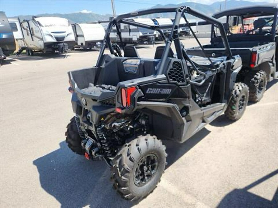 2025 Can-Am Maverick Trail DPS 700