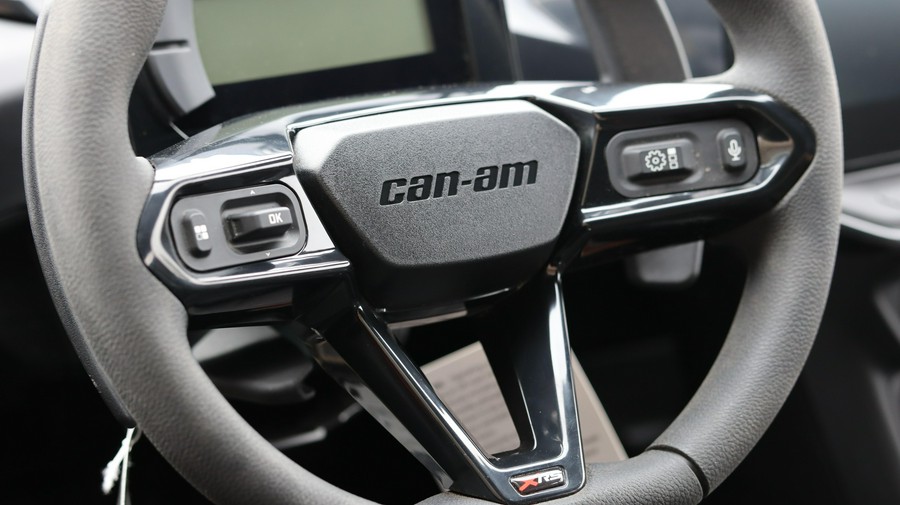 2026 CAN-AM MAVERICK R MAX X WITH SMARTSHOX 999T DCT