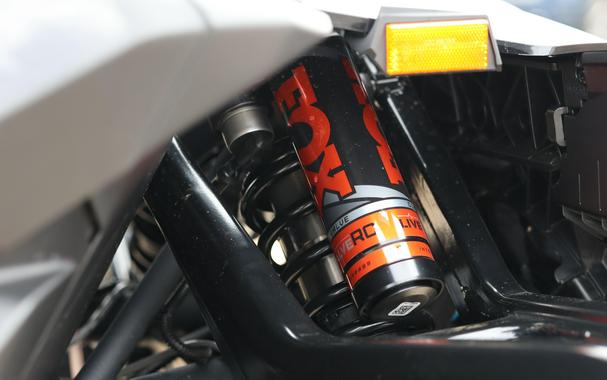 2026 CAN-AM MAVERICK R MAX X WITH SMARTSHOX 999T DCT