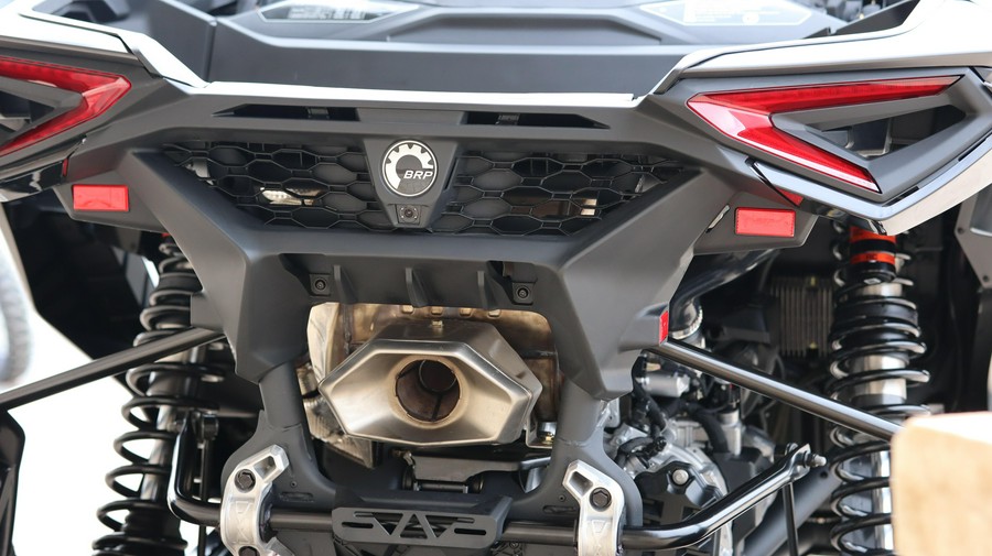 2026 CAN-AM MAVERICK R MAX X WITH SMARTSHOX 999T DCT