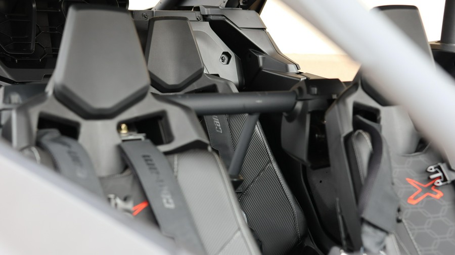 2026 CAN-AM MAVERICK R MAX X WITH SMARTSHOX 999T DCT