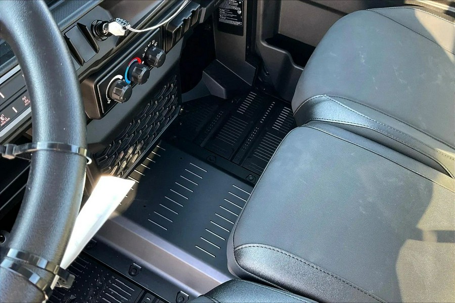 2026 Can-Am Defender Limited HD11