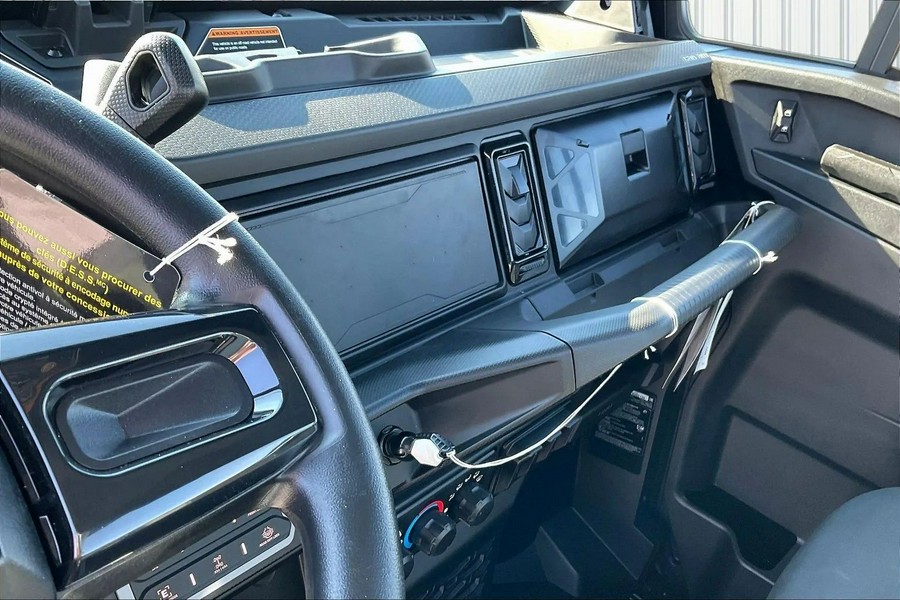 2026 Can-Am Defender Limited HD11