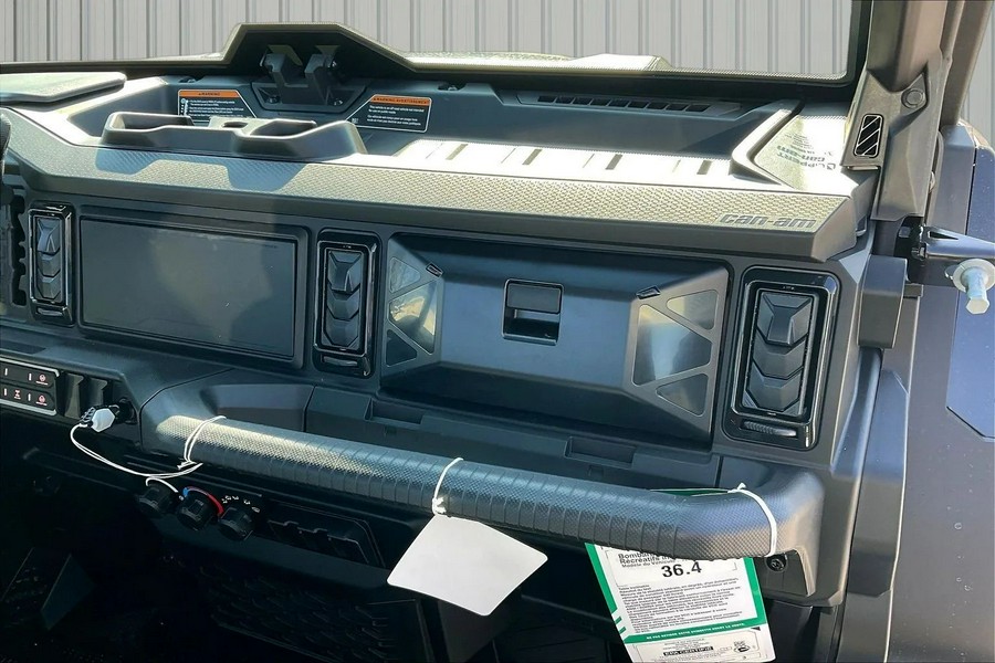 2026 Can-Am Defender Limited HD11