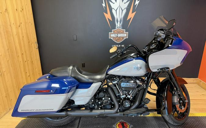 FLTRXS 2023 Road Glide® Special