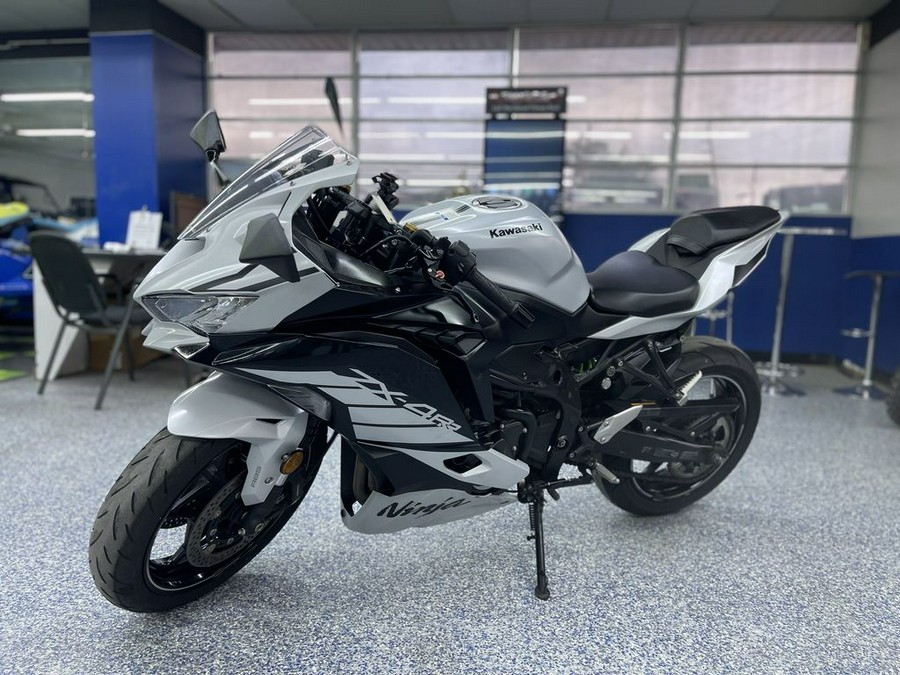 2025 Kawasaki NINJA® ZX™-4RR ABS