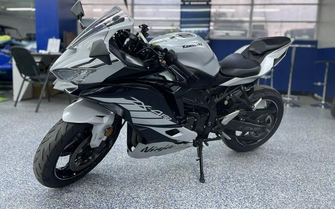 2025 Kawasaki NINJA® ZX™-4RR ABS