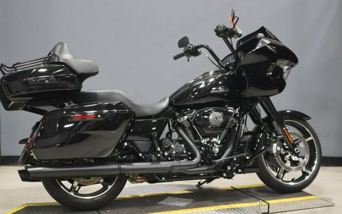 2024 Harley-Davidson Road Glide Vivid Black - Black Finish