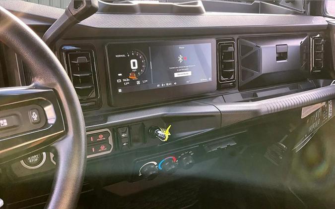 2026 Can-Am Defender Max Lone Star Cab HD11