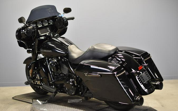 2018 Harley-Davidson Street Glide Special FLHXS