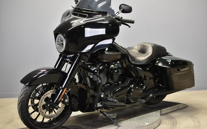 2018 Harley-Davidson Street Glide Special FLHXS