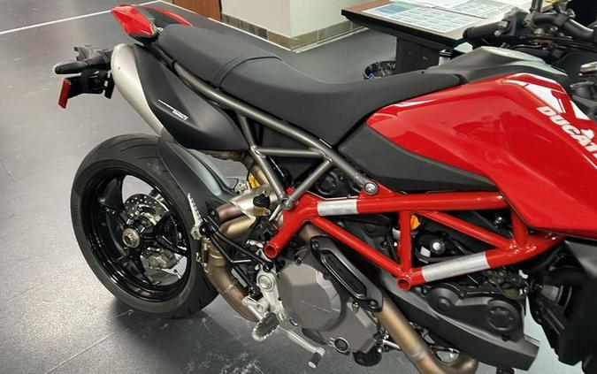 2023 Ducati Hypermotard 950 Ducati Red