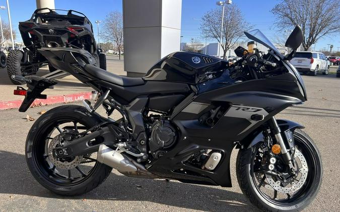 2025 Yamaha YZF-R7