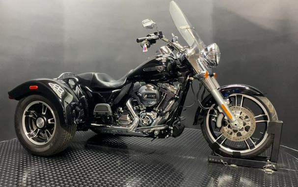 2016 Harley-Davidson® FLRT - Freewheeler®