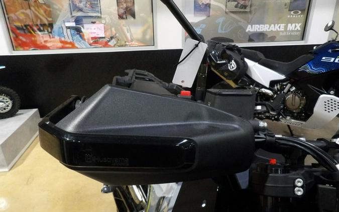 2024 Husqvarna Norden 901