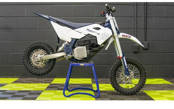 2027 EE 5 - Husqvarna Motorcycles
