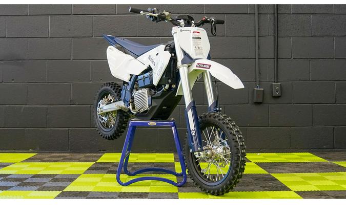 2027 EE 5 - Husqvarna Motorcycles