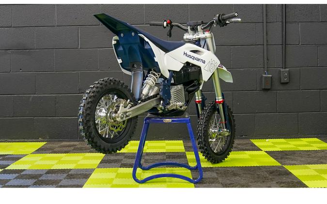 2027 EE 5 - Husqvarna Motorcycles